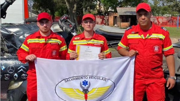 Voluntário do SCAB conclui curso de Salvamento em Porto Alegre
