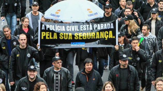 Policiais civis realizam paralisação por reposição salarial